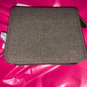 Clip n Zip Wallet - Vintage Olive Thirty-one gifts